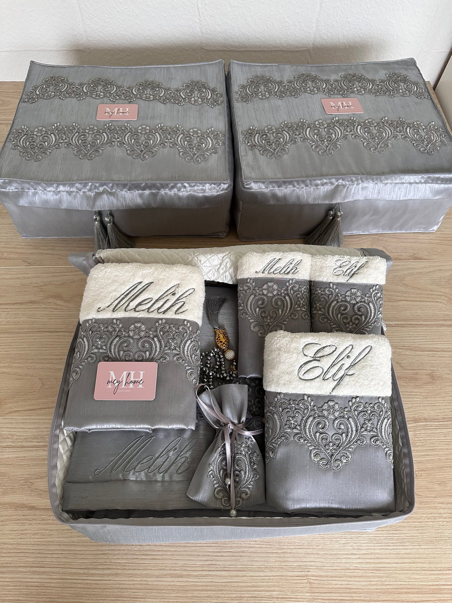 Elif & Melih Prayer Rug Set