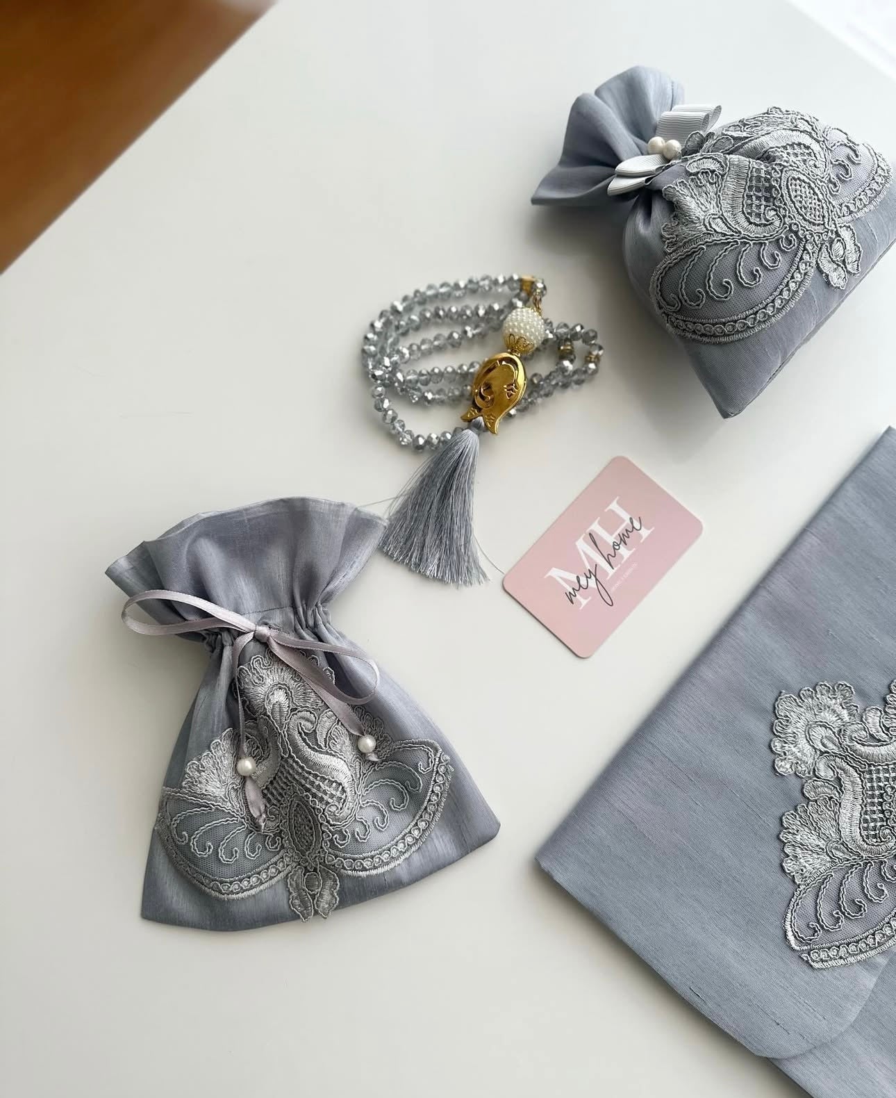 Hanzade gray set