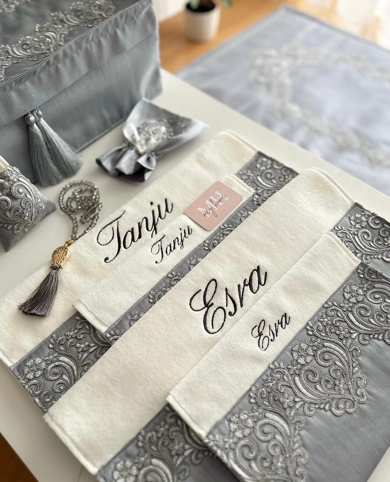 Esra & Tanju Prayer Rug Set